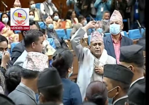 पार्टी विभाजनमा सभामुख मतियार बनेको भन्दै एमालेले गर्‍यो संसद बैठक अवरुद्ध